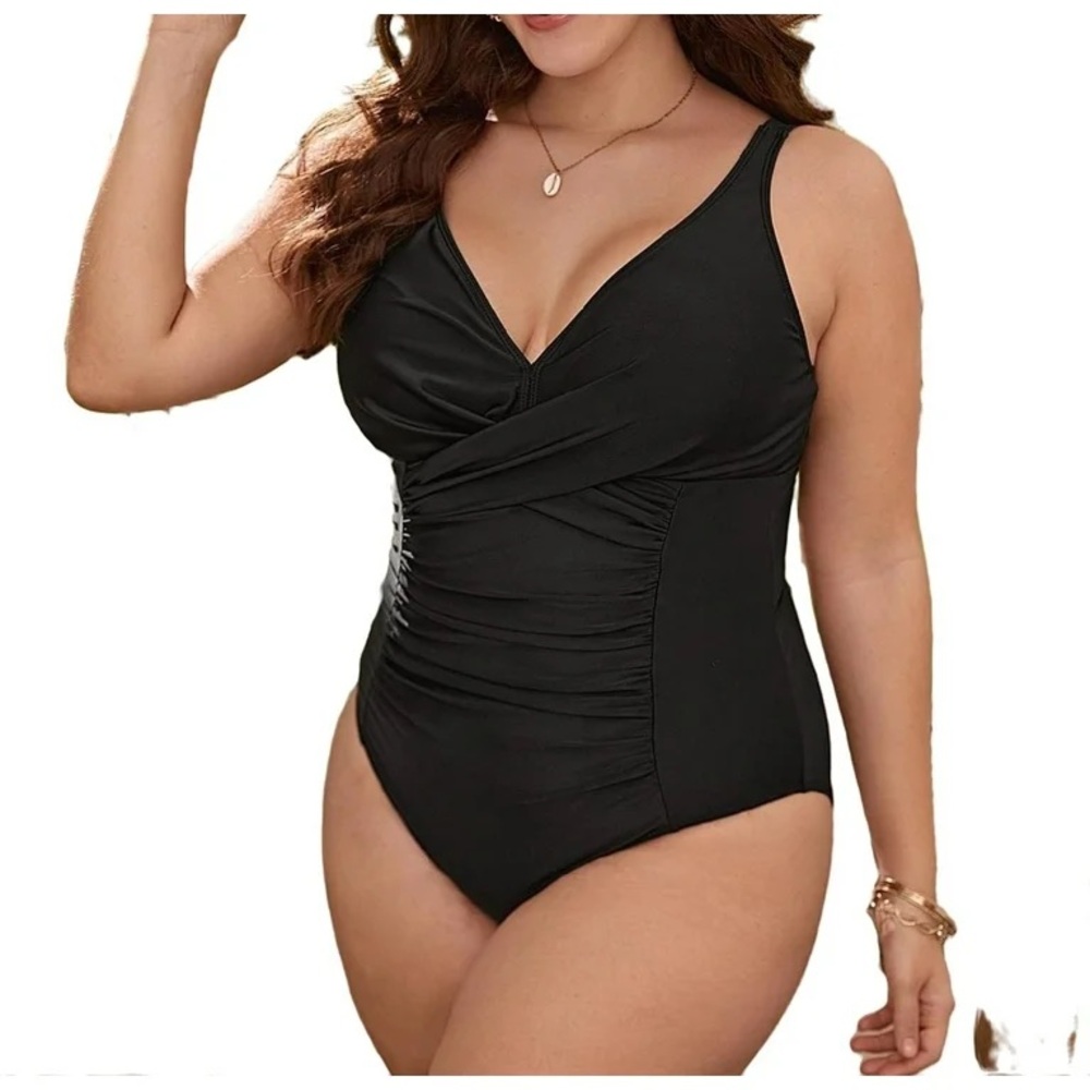 NWOT Elegant Black Women's Swimsuit Size 2XL